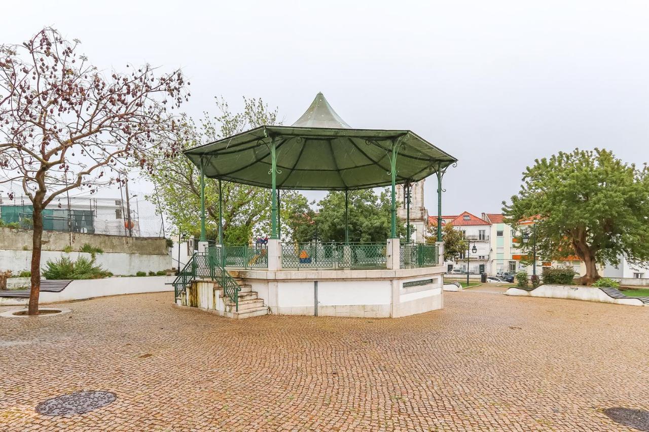 Vita Portucale ! Cacilhas River View Almada Exterior photo
